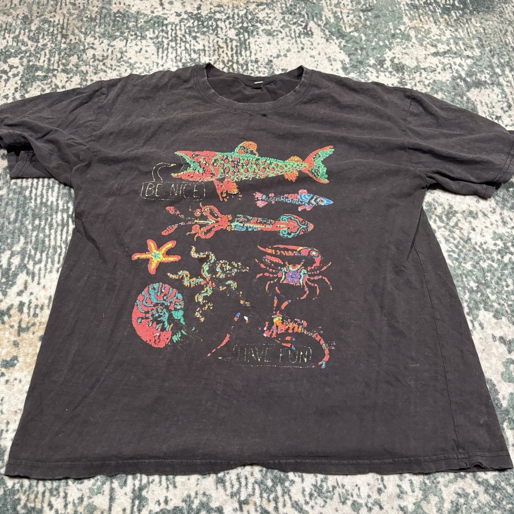 Vintage 90s Tshirt Large "Be Nice Have Fun" Sea Creatures Heavily Distressed